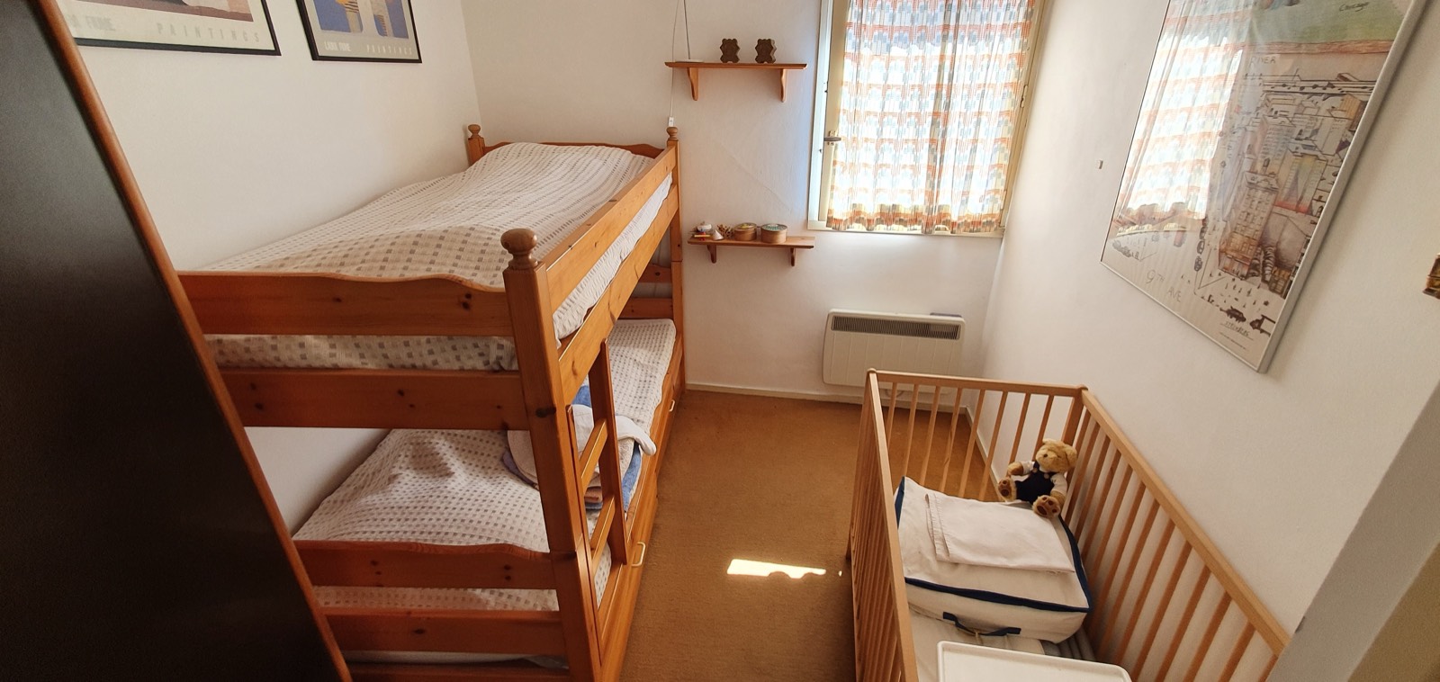 The bunk room in B27, with a cot