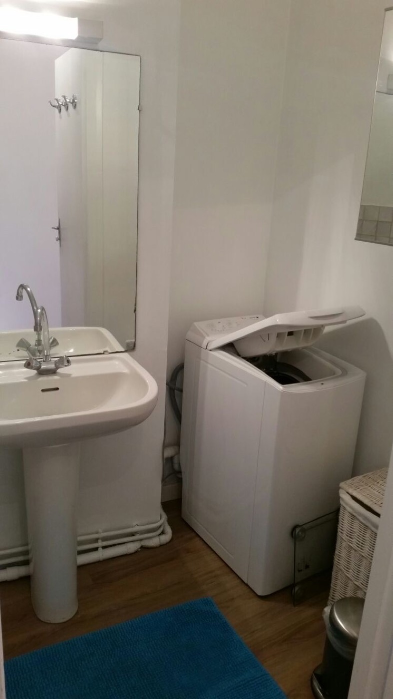 The bathroom in B26