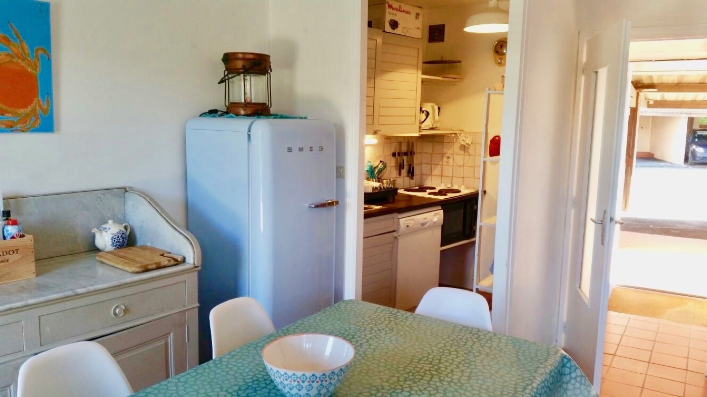 B26's open-plan living room and kitchen